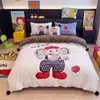 2026 Nuevo Estilo de Pompón Engrosado Estampado Formato Grande Dibujos Animados Alto Gramaje Leche Polar Conjunto de Tres Piezas Conjunto de Cuatro Piezas Sábana Cama Cama