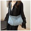 Bolsa Grande de Nylon Leve para Mulheres 2024 Verão Nova Bolsa Transversal de Ombro de Grande Capacidade Vintage Tote Bag All-match