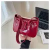 Bolsa de Nicho de Moda para Mulheres 2025 Nova Transfronteiriça Moda Simples Bolsa de Axila Ombro Único Balde Bolsa Quadrada Pequena