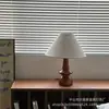 Luminária de Mesa Medieval de Madeira Maciça Nova Lâmpada de Atmosfera Zen Chinesa Lâmpada de Proteção Ocular Retrô para Quarto e Mesa de Cabeceira Tecido de Designer