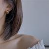 Aretes de Aguja de Plata S925 Estilo Frío Anillo de Tres Capas Aretes Versátiles de Alta Gama Sin Remoción Simples Exagerados