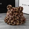 Moda Orejas de Mickey Estampado de Leopardo Sombrero de Cuenca para Mujer Otoño e Invierno Coreano Dulce Felpa Cálida Sombrero de Pescador Mostrando la Cara Sombrero Pequeño Cálido