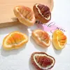 Brinquedo de Comida Simulada Água Alcalina Pão Acessórios de Resina Cola de Creme Capa de Celular DIY Presilha de Cabelo Faixa de Cabelo Ímã de Geladeira Fivela de Sapato