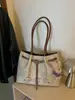 Bolso de Gran Capacidad con Textura de Moda para Mujer 2025 Casual Nuevo Bolso de Hombro Retro Simple con Textura Bolso Tote para el Trabajo