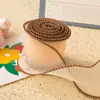 Fita de Ráfia com Cauda de Peixe de 4cm com Bordas Onduladas em Cor Contrastante, Fita para Buquê de Flores, Fita de Cetim, Embalagem, Material para Laço Artesanal