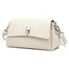Bolsa feminina de nicho estilo coreano mais vendida, bolsa transversal moderna e estilosa, bolsa quadrada pequena de couro genuíno com fecho de cadeado, bolsa de ombro versátil