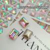 Joyería de uñas de diamante de fondo puntiagudo alto fijado rosa brocado flash Súper flash corazón torcido polvo de azúcar Diamante verde con forma especial pila de diamantes