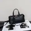 Bolsa Boston de Couro Genuíno Transfronteiriça para Mulheres, Novo Estilo Vintage, Couro Bovino de Primeira Camada, Bolsa Transversal Naturalmente Desgastada, Versátil para o Dia a Dia