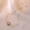 Pulsera para Mujer, Diseño de Corazón Moderno y Elegante, Versátiles Perlas Naturales de Nicho de Agua Dulce, Joyería de Mano de Lujo Accesible de Alta Gama