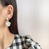 EH1033 Pendientes de pétalos de concha de hada otoñal, pequeños pendientes de placa de incienso de mosquitos sin agujeros para las orejas, pendientes para mujer