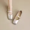 Zapatos Mary Jane cuadrados de estilo francés, colección primavera/verano 2026, suela blanda, correa única, planos de punta poco profunda, estilo retro de abuela, zapatos planos para mujeres embarazadas