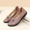 Zapatos de Cuero Huecos Sandalias para Mujer Transpirables de Mediana Edad Antideslizantes de una Sola Capa Planos de Verano Zapatos para Madres Casuales con Agujeros para Personas Mayores