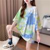 Camiseta de manga corta con efecto tie-dye para mujer, estilo coreano holgado de verano, de longitud media, popular en internet, con diseño moderno y exclusivo.