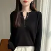 Nuevo suéter de punto de cuello en V con múltiples botones para otoño e invierno, de manga larga, abotonado, color liso, suave y acogedor, diseño elegante, top de capa base