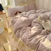 Juego de cuatro piezas de terciopelo con relieve estilo francés, funda de edredón cálida de doble cara de terciopelo de leche Clase A, sábana, juego de tres piezas de felpa para niñas