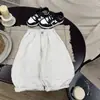 Calças Infantis para Meninos Outono 2026 Novo Estilo Street Cool Jeans Calças Longas Cor Sólida para Bebês Meninas Tendência