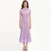 Artículo popular para pedidos en línea: Vestido midi de cola de pez, suave y elegante, con encaje jacquard calado y manga corta, vestido de verano en stock