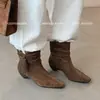 Botas Curtas de Couro com Franjas para Mulheres, Botas de Salto Médio Grosso, Novo Estilo Outono e Inverno, Botas Curtas Femininas de Couro Genuíno com Bico Quadrado e Slip-On, Tamanho 40