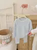 8003 Conjunto de Pijama para Niña 26 Principios de Otoño Nuevo Tejido de Punto Elástico Top y Pantalones de Bebé Niña Otoño Estilo Coreano Floral Cálido