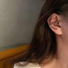 Aretes de plata circonita cruz simple moda de alta gama clip para hueso de la oreja sin perforación estilo frío letra X clip para oreja para mujer