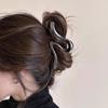 Pinza para el pelo grande de metal geométrico para mujer, novedad de 2024, pinza para el pelo de alta gama con forma de tiburón, elegante accesorio para el pelo