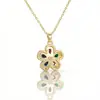 Collar de Flor de Cinco Pétalos de Zirconia Nuevo 2026 para Mujer, Cadena Clavicular Versátil Elegante de Lujo Ligero Nicho de Gama Alta Colgante de Zirconia