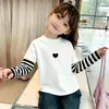 Camiseta Manga Longa Infantil 2026 Novo Estilo Infantil Primavera e Outono Estilo Desenho Coreano Roupa Camada Base Falso Duas Peças Algodão Puro T