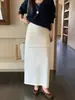 Diseño falso de dos piezas con una falda combinada para mujer, nueva falda larga versátil de corte ajustado Otoño/Invierno 2026