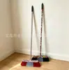 Nueva escoba impresa de uso diario para el hogar, escoba de color impresa para habitación y sala de estar, escoba impresa con mango