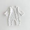 2026 Mameluco de Bebé Primavera Botón Diagonal Estampado Unisex Ropa para Bebé Estilo Coreano Mameluco de Manga Larga Traje para Gatear
