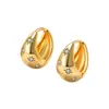 Pendientes de aro con forma de C, estilo europeo y americano, incrustados con diamantes de estrella y luna, ligeros y lujosos, con un diseño de aro de metal liso y pulido, venta al por mayor para joyería femenina de nicho.