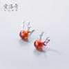 Pendientes de astas pequeñas de plata de ley S925 con diseño navideño de granada roja y corazón de niña, con forma de alce E9814