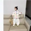 Xingyuenuo 2024 Invierno Nuevo Chaqueta Acolchada de Algodón para Niños Estilo Dibujos Animados Traje de Chaqueta Acolchada de Algodón para Niñas Cálido