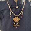 Colgante de ropa de estilo chino, collar con falda con cara de caballo Hanfu, collar con coronas largas y nubes en la espalda, colgante de perla vintage antiguo