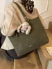 Bolsa Tote Versátil Estilo Retrô para Mulheres 2025 Inverno Novo Estilo Textura de Alto Padrão Simples Estilosa Bolsa de Ombro ou Axila