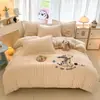 Juego de Cama de Chenilla Bordada de Invierno Leche Terciopelo Cuatro Piezas Caliente por Ambos Lados Más Terciopelo Funda Nórdica de Coral Franela Sábana