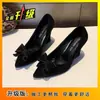 Saltos altos para mulheres que não cansam os pés, para usar ao ar livre, sapatos femininos de salto único, Nova Moda Outono/Inverno 2026 Bico Fino com Strass Solado Macio
