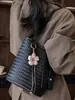 Bolsa de Mano Tejida Shuai Mijia para Mujer 2026 Nuevo Bolso Cubo de Verano Alta Apariencia Temperamento de Nicho Bolso de Hombro Simple