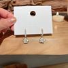 Pendientes de Camelia con Perla Francesa y Aguja de Plata S925 Lujo Ligero Sentido de Alta Gama Pendientes Retro de Verano Nicho Estilo Chanel para Mujer