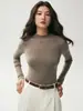 Camiseta de Capa Base de Lana Hilada Fina Yangzi, Ajustada, Tejido Sin Costuras con Cuello Semi-Alto para un Look Elegante para el Trayecto