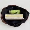Nova bolsa de antebraço de camurça da moda para mulheres, bolsa de ombro tote de grande capacidade, bolsa de trajeto diário fashion para senhoras