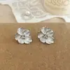 Pendientes de Botón Flor de Perla Elegantes y Graciosos, Versátiles de Lujo Ligero Estilo Francés Retro, Pendientes Únicos de Nicho para Mujer