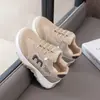 Tenis de piel para niño, nuevo modelo otoño 2026, suela suave, antideslizantes, ligeros, zapatos casuales elegantes para niña