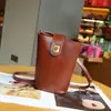 Bolsa de Mão Feminina Versátil em Couro Bovino de Primeira Camada Tanning Vegetal, Bolsa Saco Clutch, Porta-Moedas e Celular Feminino Simples, Bolsa Transversal