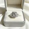 2026 El Anillo Popular Más Vendido Transfronterizo de Comercio Electrónico, Completamente Incrustado con Diamantes Simulados, Anillo de Boda y Compromiso
