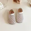 Pantuflas de Malla Estilo Francés con Punta Cerrada para Mujer, Nuevos Zapatos Planos de Red para Verano 2026, Sandalias Slip-On Redondas Caladas