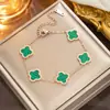 Pulsera de trébol de cuatro hojas de acero de titanio que no se desvanece con diamantes, pulsera de dijes de moda de oro rosa de 18 quilates, pulsera de cinco flores estilo europeo y americano
