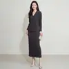 Traje plisado estilo Miyake para mujer, conjunto de dos piezas con blazer de manga larga y cuello en V y falda larga de cintura alta para primavera y otoño