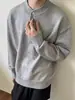 Suéter Henley estilo americano gris para hombre, colección otoño/invierno, casual y elegante, con un look sofisticado, perfecto como capa interior o exterior