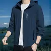 Ropa de protección solar UPF50 para exteriores de verano para hombre, seda de hielo, nueva 2024, holgada, talla grande, ropa de protección solar para hombre, abrigo ultradelgado